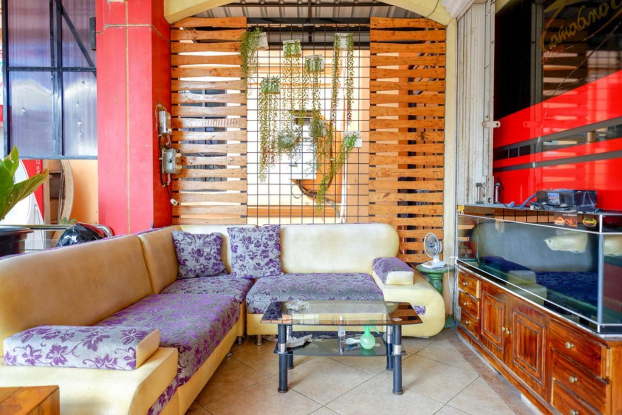 Pandawa Guest House At Ngaliyan Square Mitra Reddoorz Semarang Exterior foto